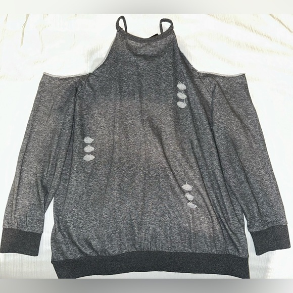 New - Torrid Lt Weight French Terry Cold Shoulder
Destructed Sweatshirt - Picture 4 of 7
